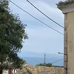 Traditional House Pouglia Loutses