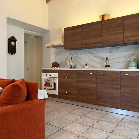 Διαμέρισμα Traditional House Pouglia