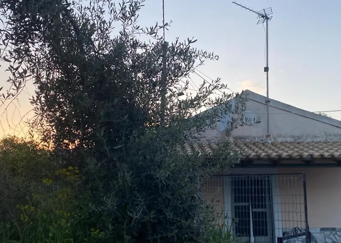 Traditional House Pouglia Loutses